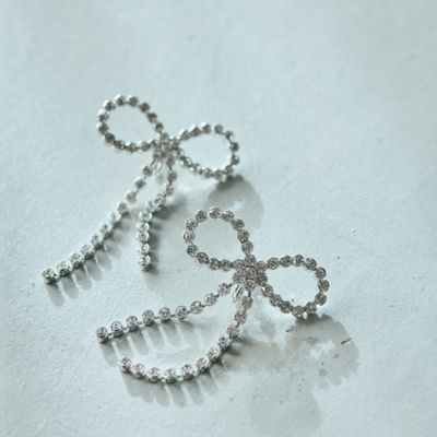 ＜Rose Tiara (Women/大きいサイズ)＞クリスタルリボンイヤリング（８３１４２６１０）