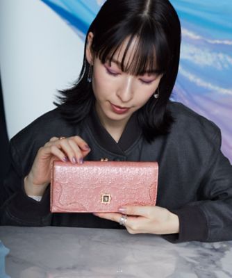 アナスイ ANNA SUI ルーミー 口金フラップ長財布