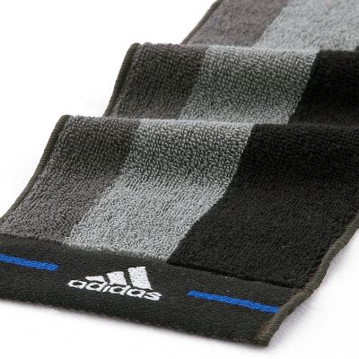 ａｄｉｄａｓ　スリートーン　ポケット付マフラータオル（２０２３０６１３５５１５０）