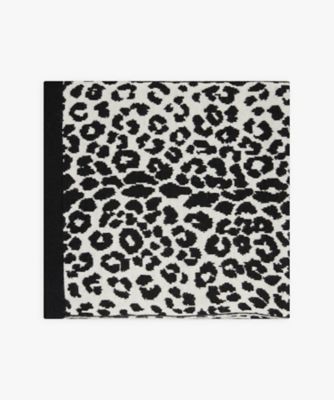 ＜agnes b. (Women)＞ＬＵ４５　ＥＣＨＡＲＰＥ　レポパード柄マフラー（１Ｔ１７ＬＵ４５０００）