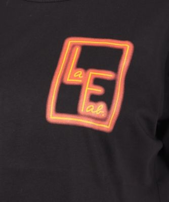 【ユニセックス】ＳＣＬ２　ＴＳ　Ｌａ　Ｆａｂ．　Ｔシャツ（ＥＺ００ＳＣＬ２０００）