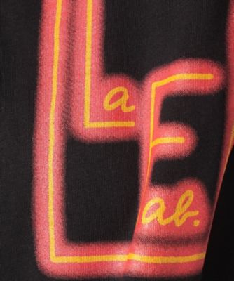 【ユニセックス】ＳＣＬ２　ＴＳ　Ｌａ　Ｆａｂ．　Ｔシャツ（ＥＺ００ＳＣＬ２０００）