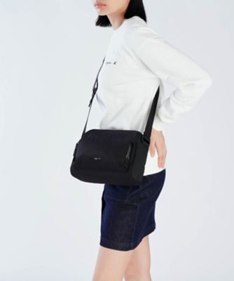 か*ネ様 agnes b. 黒 ナイロンショルダー agnes b. ショルダーバッグ バッグ ナイロン ミディアム (ZAS10