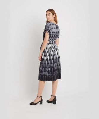 ＮＵ９９　ＲＯＢＥ　ワンピース（ＱＦ２３ＮＵ９９９０１０）