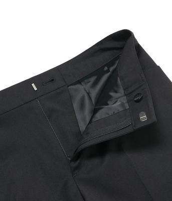 ストレッチブラックツイル　テーパードパンツ（２０２４６０３１３９３０）