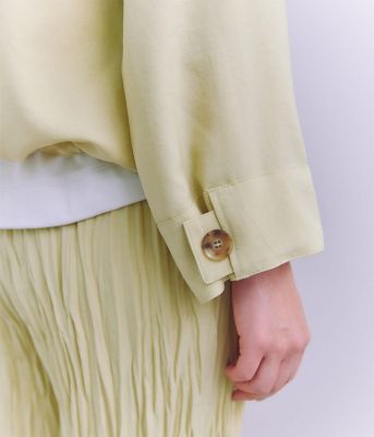 Ｄｒｙ　Ｔｏｕｃｈ　Ｔｗｉｌｌ　フードポケットブルゾン（２０２５３７１１５０１１）