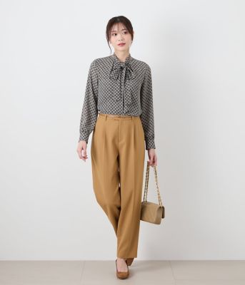 コンパクトダブルクロス センタープレステーパードパンツ