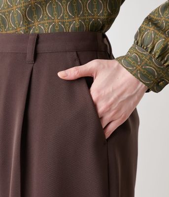 ギャバライクポリエステル タックテーパードパンツ