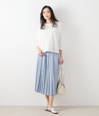 【Ｌ】バックサテン　変形プリーツスカート（２０２５５４２５５１２１）