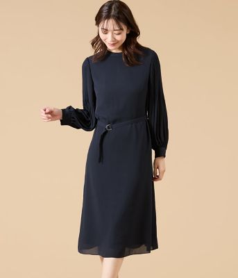 ウォッシャブル】ソフトジョーゼット 袖プリーツワンピース