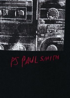 Cassette Tape Graphic” 半袖Tシャツ