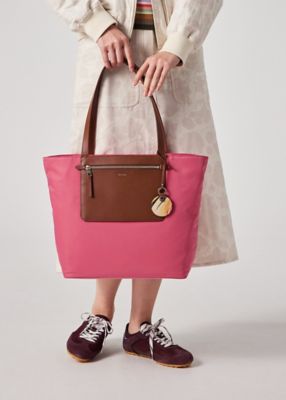 PaulSmithポールスミスレディースナイロンハンドバッグ大容量バッグ 優秀通勤バッグ】軽量で持ちやすい！ 「ポール・スミス」のきれいめ