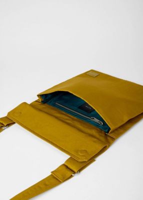 ”Ｃｒｏｐｐｅｄ　Ｌｏｇｏ”　シャイニーナイロン　ショルダーバッグ（８１３０４４８０１２ＮＳＨ）