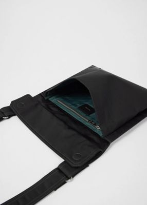 ”Ｃｒｏｐｐｅｄ　Ｌｏｇｏ”　シャイニーナイロン　ショルダーバッグ（８１３０４４８０１２ＮＳＨ）