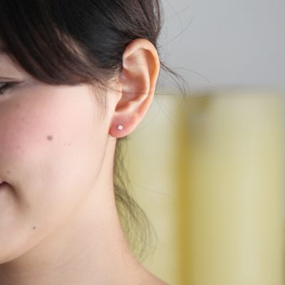 Ｋ１０ホワイトゴールド　ピアス