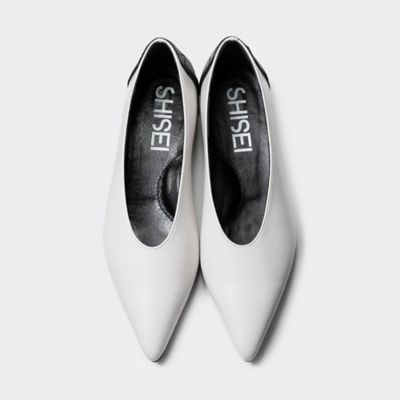 シューズ ＰＯＩＮＴＥＤ Ｕ ＰＵＭＰＳ | ファッション・服 | 三越 