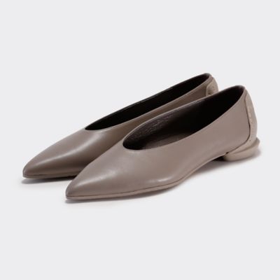 シューズ　ＰＯＩＮＴＥＤ　Ｕ　ＰＵＭＰＳ