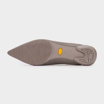 シューズ　ＰＯＩＮＴＥＤ　Ｕ　ＰＵＭＰＳ