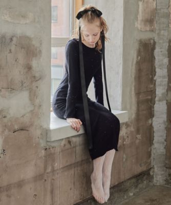 ＜etre loin (Women)＞【受注商品】１２月下旬以降お届け　Ｂａｃｋ　ｏｐｅｎ　ｓｈｉｎｙ　ｋｎｉｔ　ｄｒｅｓｓ　１２５０５３