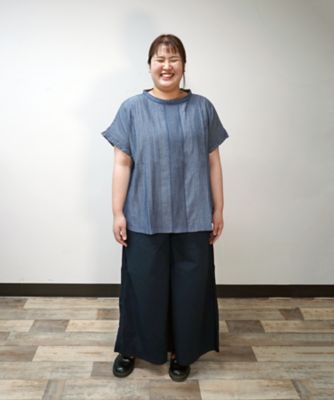 キュロトップＢ・４　ピンタックと手刺繍の立襟シャンブレートップス　プラスサイズ　１３１１４５１ー５７