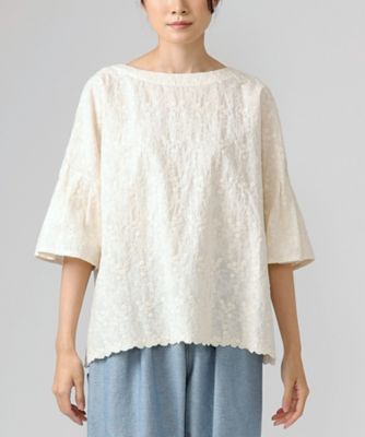 ＜BASCO (Women/大きいサイズ)＞レイラブラウス　刺繍素材のドレープスリーブトップ　１３１２８５２ー１０