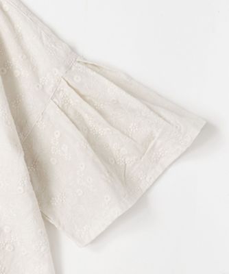 レイラブラウス　刺繍素材のドレープスリーブトップ　１３１２８５２ー１０