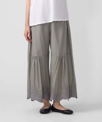 ＜BASCO (Women/大きいサイズ)＞ペチパル・Ｖ　カットワーク刺繍レースのレイヤードぺチパンツ　１４０２０６１ー１０