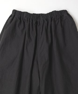 マオパンツ・１６　綿麻バックサテンの後ろビッグポケットパンツ／すみ黒　１４０８９５１ー３