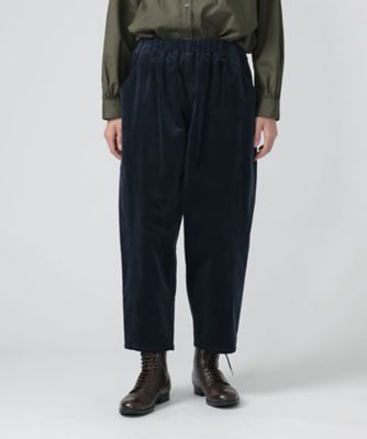 マオパンツ・25 細コーデュロイ素材のバックポケットパンツ