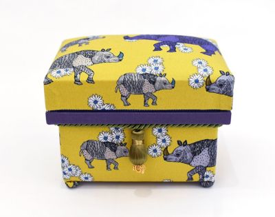 ＜インテリア茶箱クラブ＞マンナインミニ茶箱「Ｒｈｉｎｏｃｅｒｏｓ　Ｍｕｓｔａｒｄ」