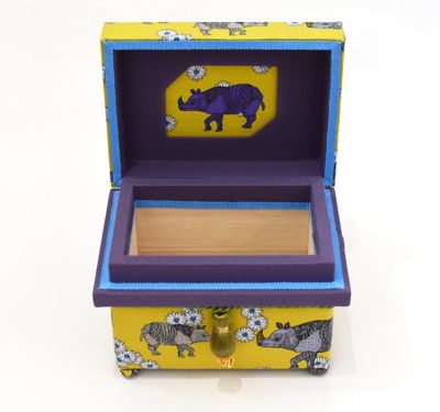 マンナインミニ茶箱「Ｒｈｉｎｏｃｅｒｏｓ　Ｍｕｓｔａｒｄ」
