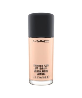 M･A･C スタジオ フィックス フルイッド SPF 15