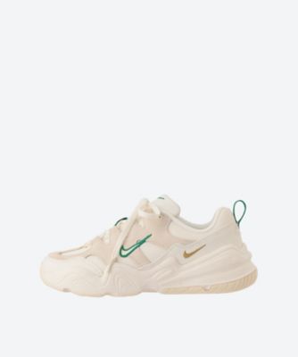 ＜SNEAKERS by emmi (Women)＞ナイキ　スニーカー　ＴＥＣＨ　ＨＥＲＡ