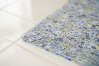 ショール　ＣＨＡＲＬＩＥ　ＢＥＬＬ　ＧＡＵＺＥ　ＳＨＡＷＬ