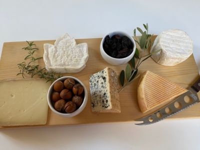 三越伊勢丹 ［38］A Table！ フランスの暮らしを味わう一皿 季節の家庭料理とテーブルコーディネート・Nоelのチーズ 芸術・エンターテイメント【三越伊勢丹/公式】