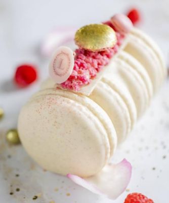 ＜LADUREE＞【店頭受取／日本橋】［ＮＢ＿Ｎ４１］ビュッシュ・イスパハン　１２月２４日（水）、２５日（木）午前１１時～午後７時お受け取り