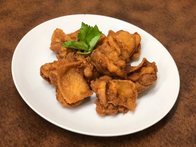 ＜築地　鳥藤＞築地鳥藤のフライドチキンセット