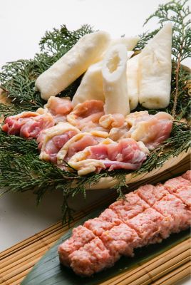 絶品スープを最後まで味わう！比内地鶏きりたんぽ鍋セット　煮込み麺付き