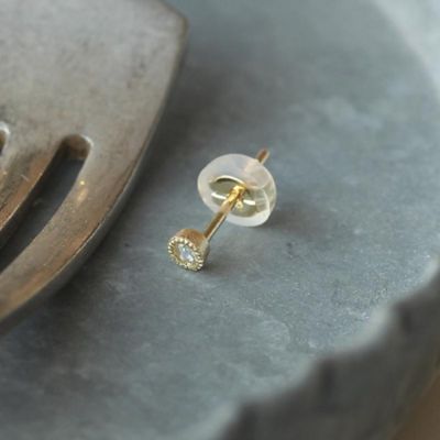 ＜e.m. (Women)＞ダイヤモンドピアス　※シングル