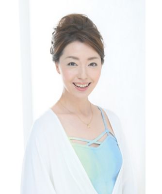 １日 短期講座 ７０ 顔ヨガで華やかな笑顔 魅力的な笑顔になりましょう 女性限定 ビューティ ヘルス の通販 三越オンラインストア