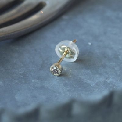 ＜e.m. (Women)＞ブラウンダイヤピアス　※シングル