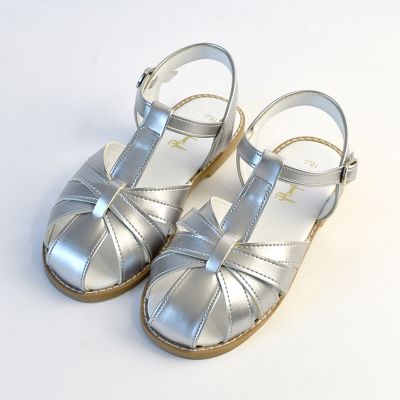メッシュサンダル