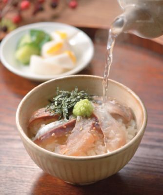 新潟の漁師が作るアジとタイの漁師茶漬け | イカ屋荘三郎/イカヤ