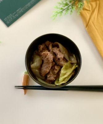 若鶏の炭火焼とＡ５和牛の牛筋煮込みセット