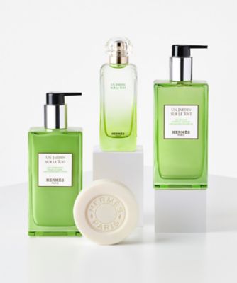 Hermès（Hermès） 屋根の上の庭 ヘア＆ボディ シャワージェル ２００ｍＬ 通販 |  【meeco（ミーコ）】三越伊勢丹ブランドコスメ・デパコス・化粧品の通販