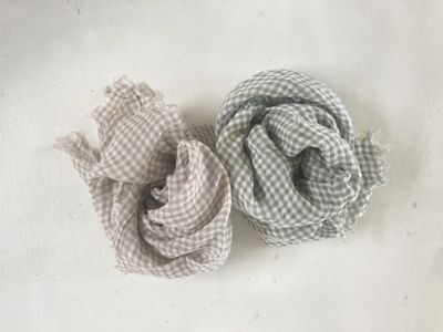 GINGHAM SQUARE STOLE | R & D.M.Co