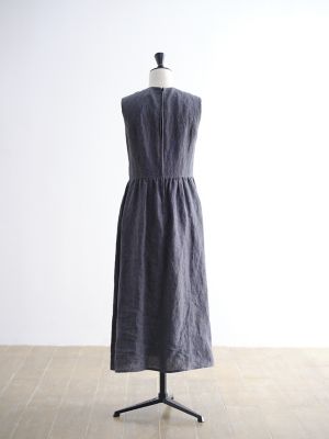 ｌｉｎｅｎ　ｎｏ－ｓｌｅｅｖｅ　ｇａｔｅｈｒｅｄ　ｄｒｅｓｓ