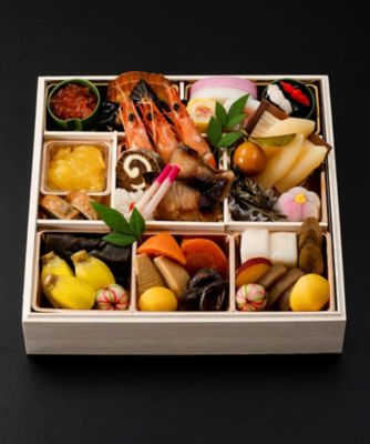 ＜懐石料理 青山＞【店頭受取おせち／新宿】芳春　１２月３１日（水）午前１１時～／午後２時～お受け取り