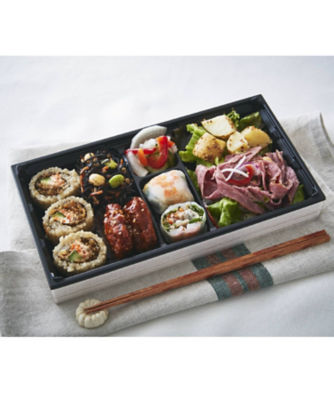 ＜RF1＞【店頭受取／新宿】玄米ロール入り　３０品目のＳａｌａｄ　ｂｅｎｔｏ