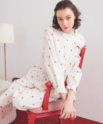 ◎新品未使用タグ付き　ラデュレパジャマ　50/ダブルガーゼ　いちご刺繍　ホワイト 50/ダブルガーゼいちご刺繍ドレス｜パジャマ｜ナルエー公式通販サイト